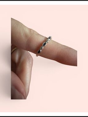 10k White Gold Wedding Band